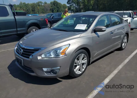 2013 Nissan Altima 2.5 Sv z USA, uszkodzony, nr VIN 1N4AL3AP2DC218413